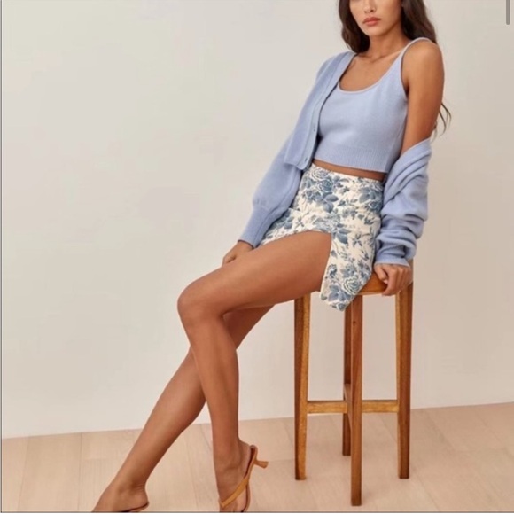 Reformation Margot Skirt in Pompadour - Picture 2 of 5